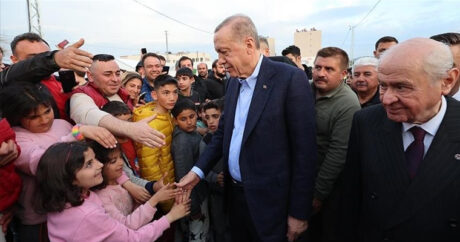Эрдоган посетил палаточные городки в провинции Хатай