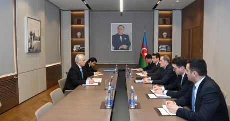 Джейхун Байрамов встретился с генеральным секретарем ОЭС