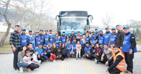 Азербайджанские волонтеры возвращаются из Турции