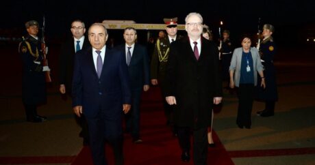 Президент Латвии прибыл с официальным визитом в Азербайджан