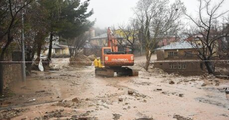 Жертвами селевых потоков в турецкой Шанлыурфе стали 13 человек