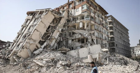 Число жертв землетрясений в Турции превысило 45 тыс