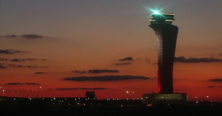 Аэропорты Стамбула за два месяца обслужили 16 млн пассажиров