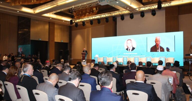 В Баку проходит международная конференция на тему борьбы с исламофобией