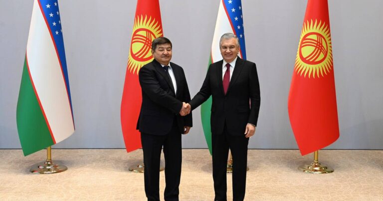 Президент Узбекистана подчеркнул важность скорейшей реализации проектов кооперации с Кыргызстаном