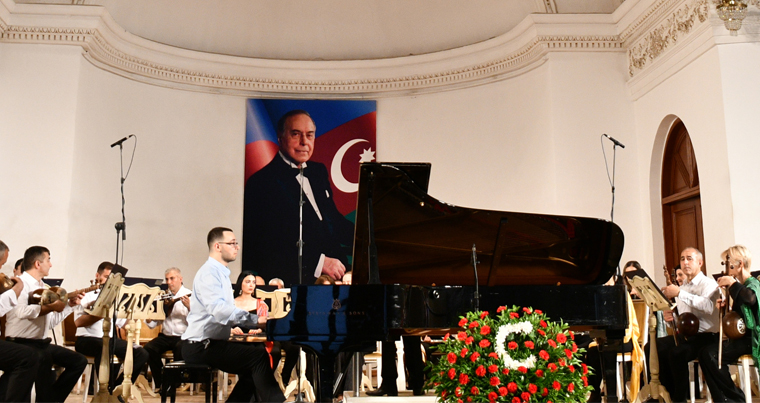 В Филармонии прошел концерт в рамках проекта «Gənclərə dəstək»