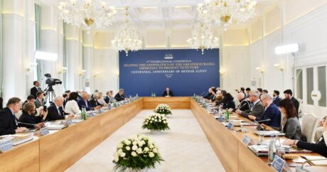 Ильхам Алиев принял участие в проходящей в Шуше международной конференции