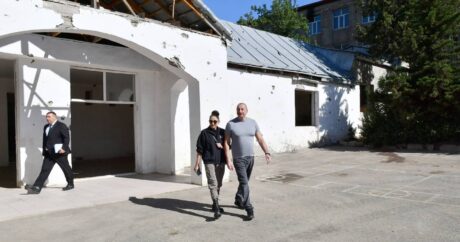 Ильхам Алиев и Мехрибан Алиева ознакомились с проектом реставрации полной средней школы в поселке Гадрут