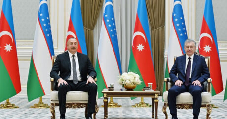 Президент Узбекистана направил поздравительное письмо Президенту Ильхаму Алиеву