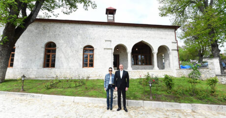 Ильхам Алиев и Мехрибан Алиева приняли участие в открытии усадебного комплекса Мехмандаровых
