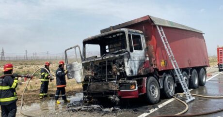 На дороге Баку-Губа произошло возгорание грузового автомобиля