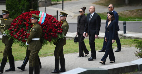 Ильхам Алиев посетил мемориал в память о погибших в борьбе за независимость Литвы