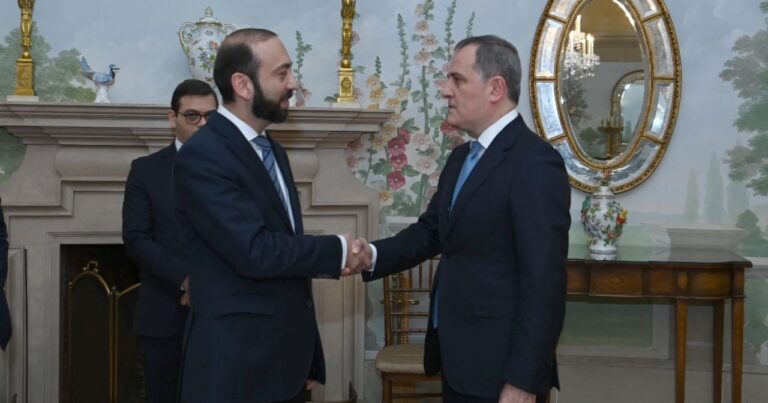 Главы МИД Азербайджана и Армении договорились о продолжении обсуждений