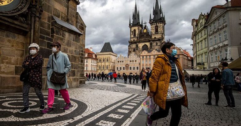 В Чехии разрешили требовать компенсацию морального ущерба за ковид-ограничения