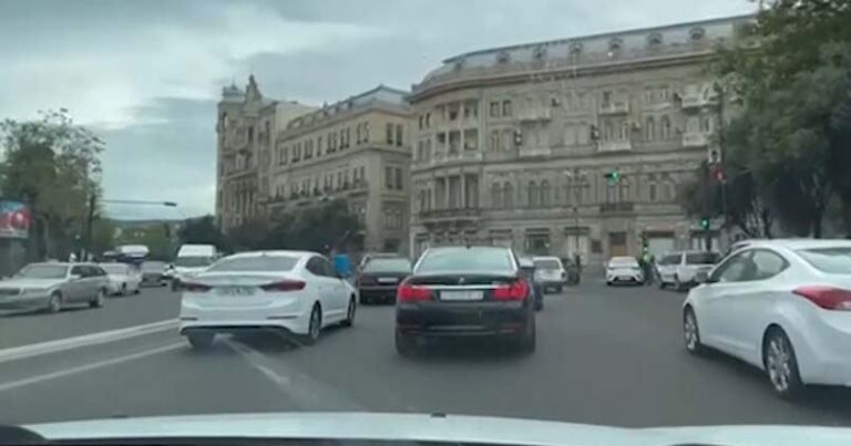 В Баку сегодня открылись закрытые в связи с «Формулой 1» дороги
