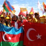 Сельчук Байрактар поздравил азербайджанский народ с Днем независимости