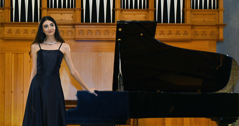 В Баку прошел сольный концерт пианистки Назрин Аббаслы