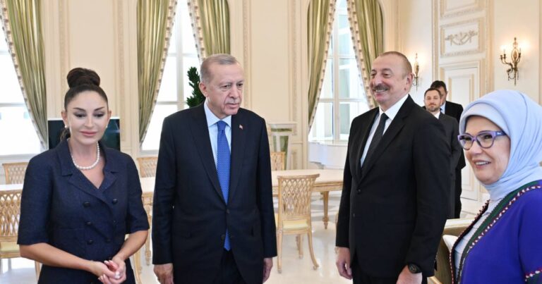 Состоялся совместный рабочий обед президентов Азербайджана и Турции
