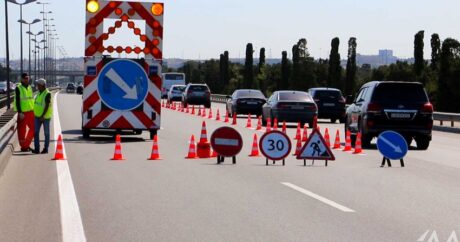 В Баку на ряде дорог проводятся работы по нанесению разметки