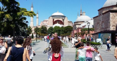 Граждане Азербайджана стали реже посещать Турцию