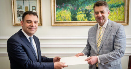 Новоназначенный посол Азербайджана вручил копию верительных грамот заместителю главы МИД Украины
