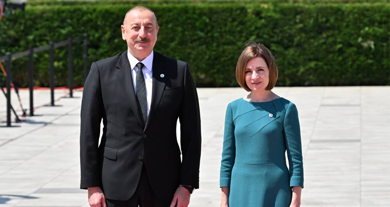 Ильхам Алиев принял участие в церемонии открытия 2-го Саммита Европейского политического сообщества