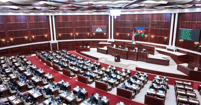 Парламент одобрил проект новых правил избрания председателя Судебно-правового совета