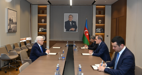 Джейхун Байрамов принял посла России в связи с завершением его дипмиссии в Азербайджане