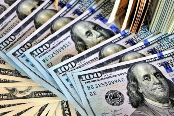 Валютные резервы Азербайджана превысили $9 млрд