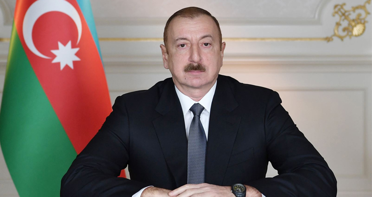Президент Ильхам Алиев поздравил Президента Нигерии