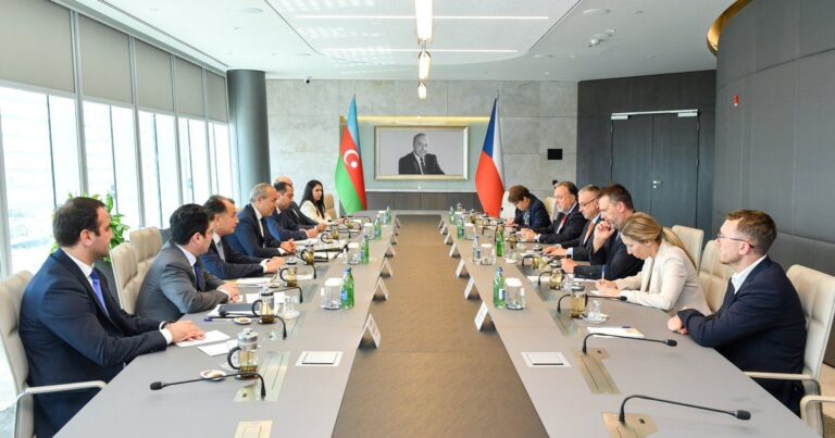 Обсуждены перспективы укрепления торгово-экономических отношений между Азербайджаном и Чехией