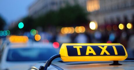 В Азербайджане устанавливаются новые госпошлины, связанные с деятельностью такси
