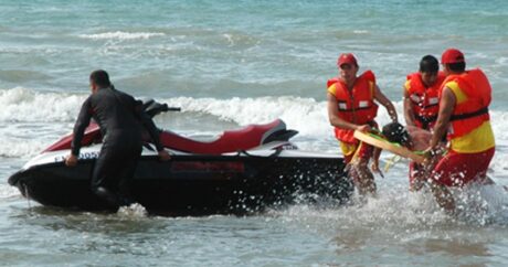 Сотрудники МЧС за день спасли на пляжах страны 11 утопающих