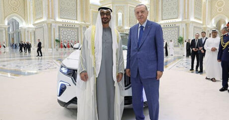 Эрдоган подарил президенту ОАЭ электромобиль TOGG