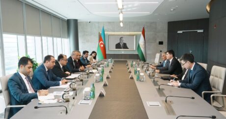 Азербайджан и Таджикистан обсудили продвижение взаимных инвестиций