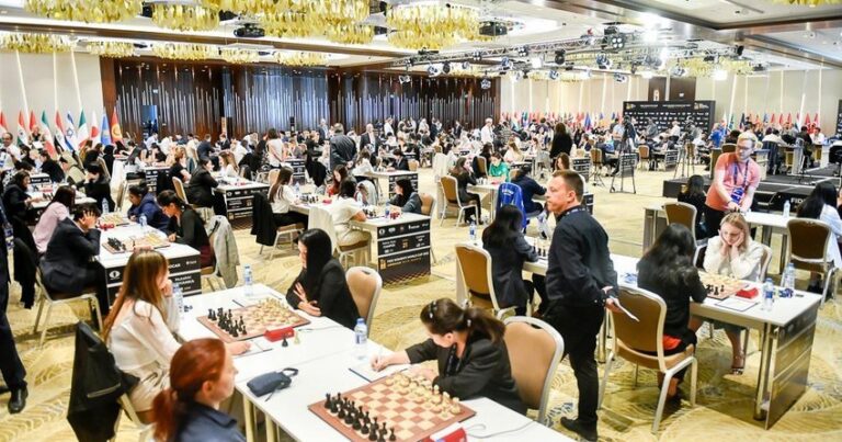 Кубок мира: Семь азербайджанских шахматистов вышли во второй круг