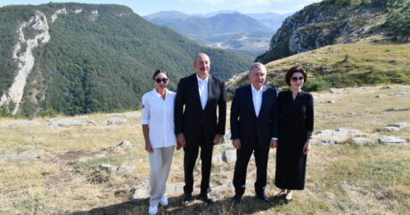 Президенты и Первые леди Азербайджана и Узбекистана посетили Шушу