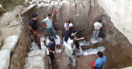 Международная археологическая экспедиция исследует древнюю пещерную стоянку Дамджылы