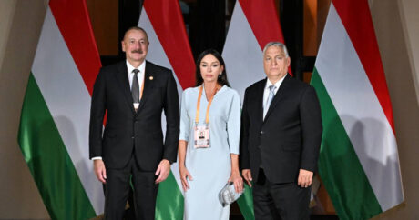 Ильхам Алиев и Мехрибан Алиева приняли участие в приеме по случаю Национального праздника Венгрии