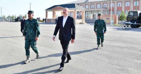 Президент ознакомился с условиями, созданными в гарнизонном комплексе Отдельной пограничной дивизии «Газах»