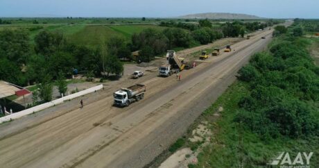 Продолжаются работы по реконструкции автодороги Еникенд-Билясувар