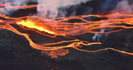 На Гавайях проснулся один из крупнейших вулканов в мире