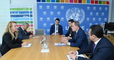 Глава МИД Азербайджана обсудил сотрудничество с исполнительным секретарем ЕЭК ООН