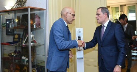 Джейхун Байрамов встретился с Верховным комиссаром ООН
