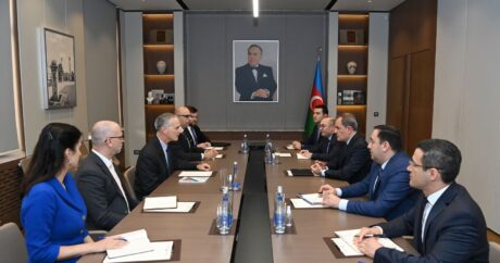 Джейхун Байрамов встретился со старшим советником Госдепа США по переговорам на Кавказе