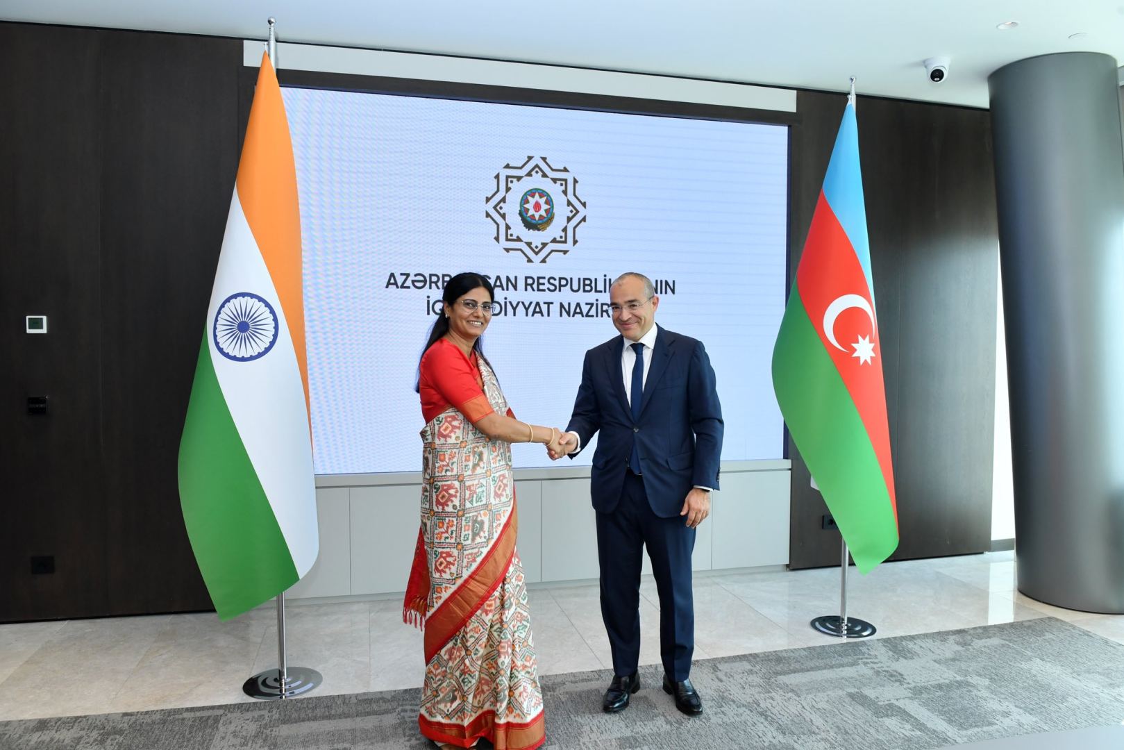 Азербайджан индия. Азербайджан и Индия. Баку Индия.