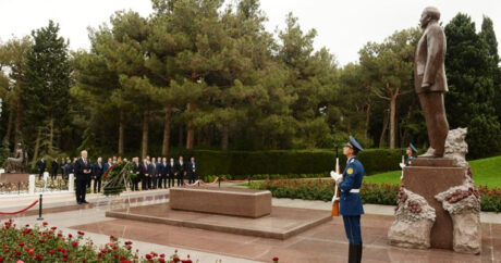 Президент Ирака посетил могилу Гейдара Алиева