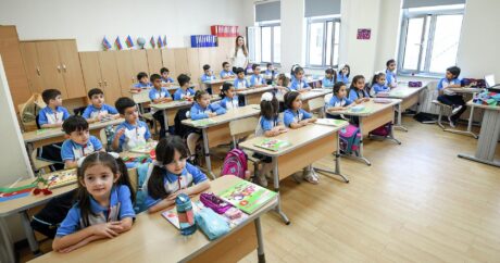 В Азербайджане завершаются осенние каникулы школьников