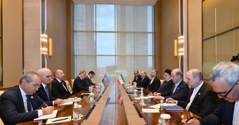 В Ташкенте состоялась встреча Президента Ильхама Алиева с Президентом Ирана