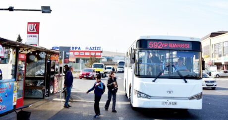 В Баку еще два автобусных маршрута переходят на безналичную оплату
